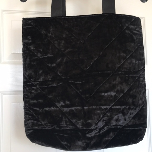 NWT Victoria’s Secret Black Velvet Shopping Tote - Picture 4 of 7